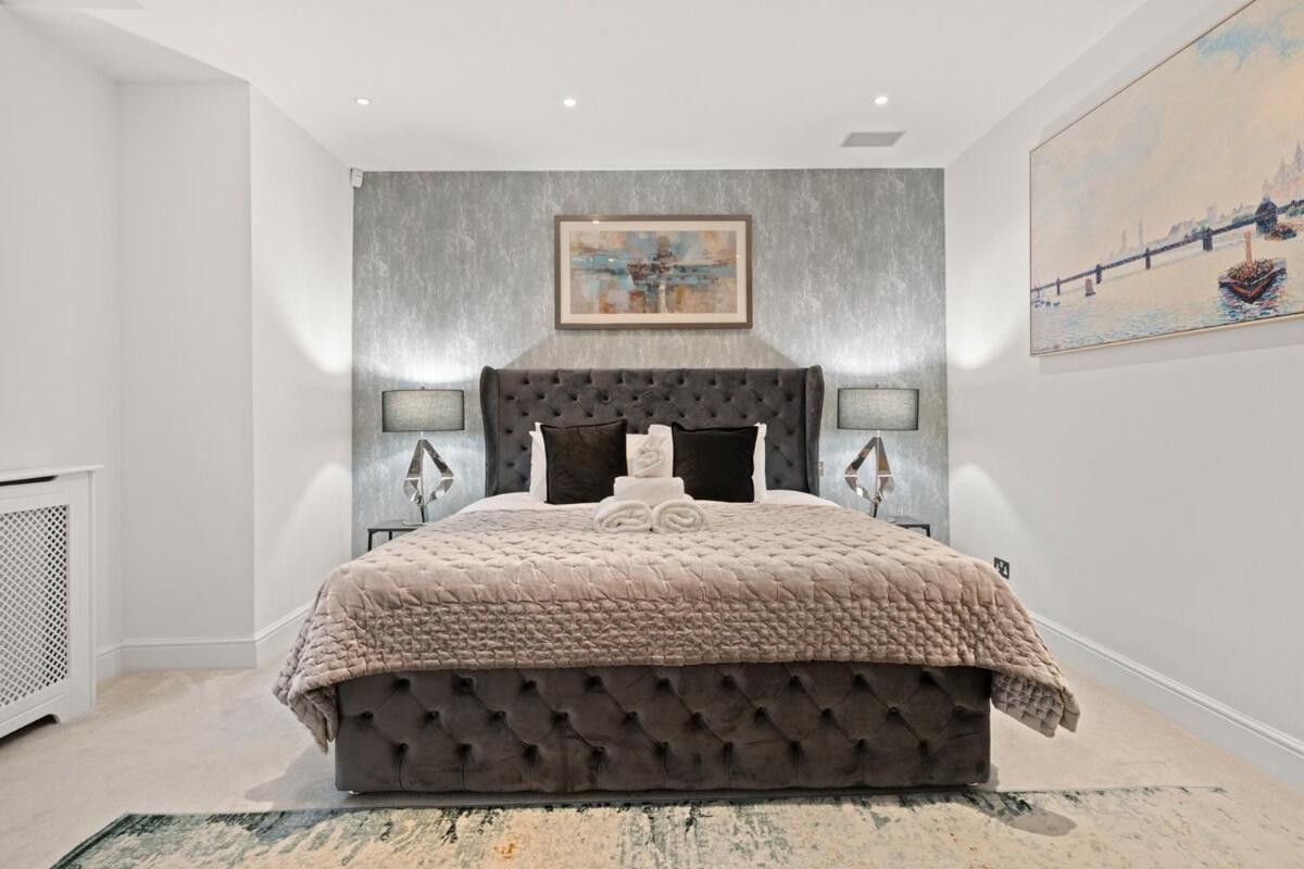 Harrod's Mansion Apartment *