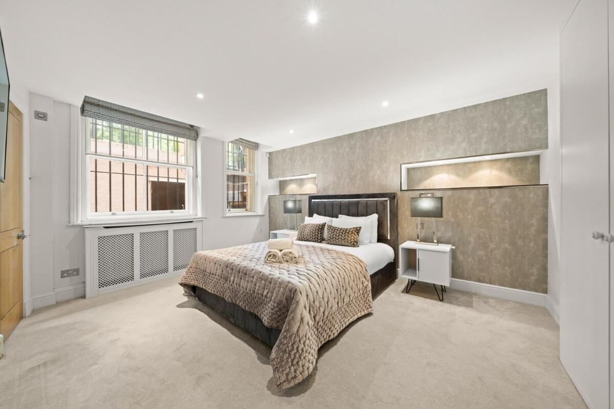 Harrod's Mansion *