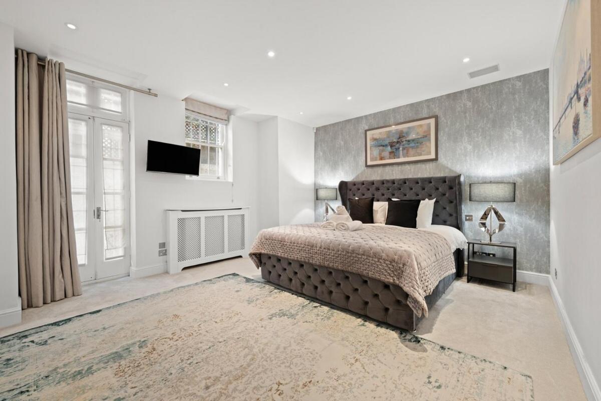 Harrod's Mansion Apartment *